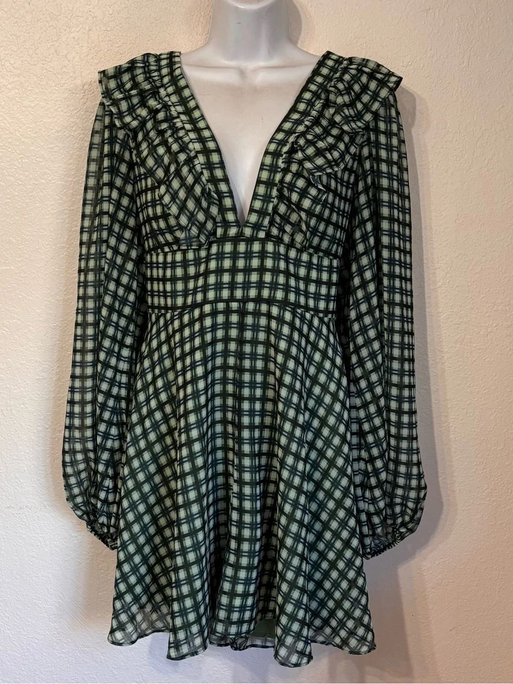 Anthropologie Hutch Plung V-Neck Plaid Ruffle Romper Large